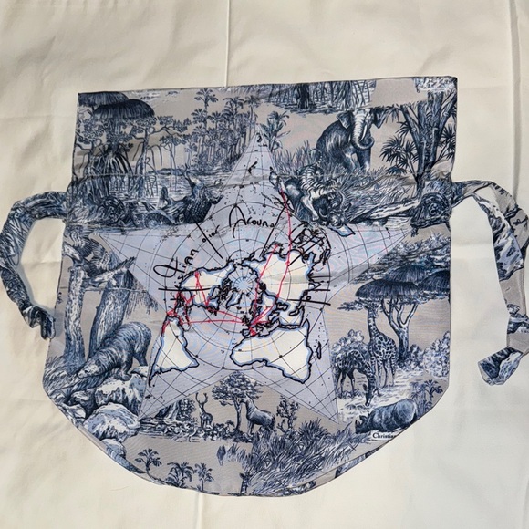 Dior Beauty Around The World Drawstring Bag - Picture 1 of 2